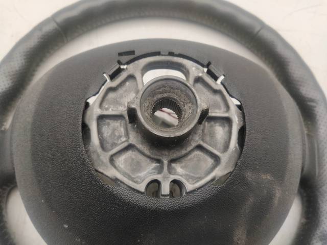 Kierownica 8200106306 RENAULT