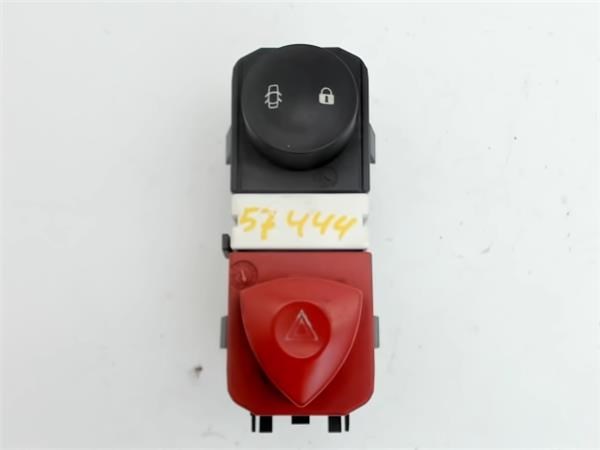 Przycisk włączania światła awaryjnego 8200107808 RENAULT