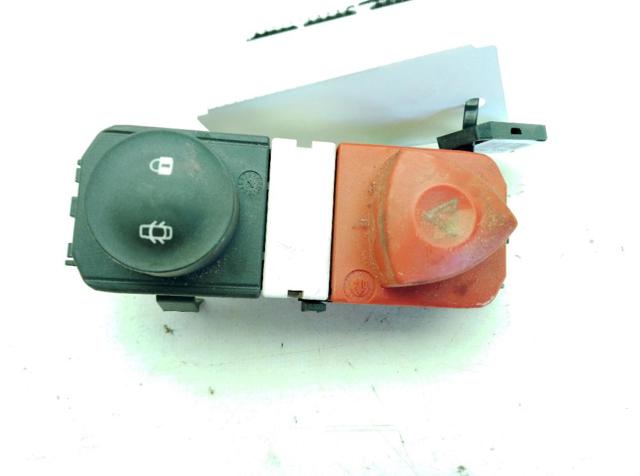Przycisk włączania światła awaryjnego 8200107808 RENAULT