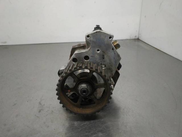 Pompa wtryskowa wysokiego ciśnienia 8200108225 RENAULT