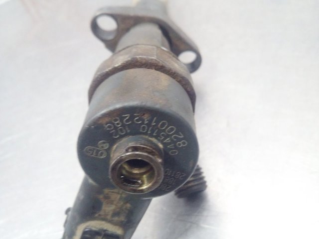 Wtryskiwacz paliwa 8200112289 RENAULT