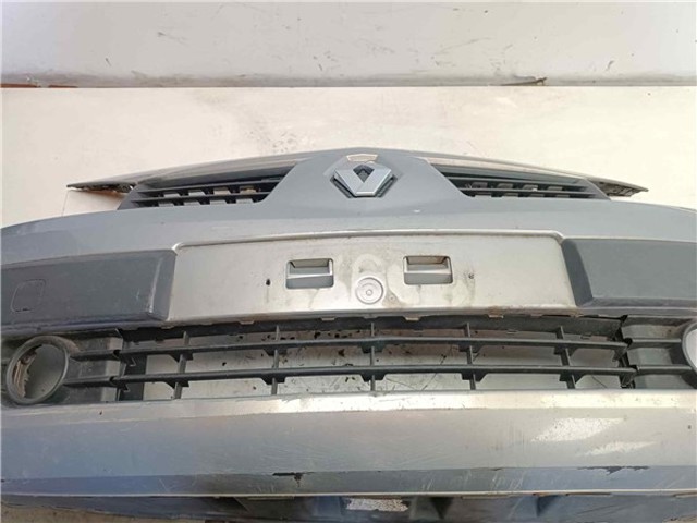 Zderzak przedni 8200113652 RENAULT