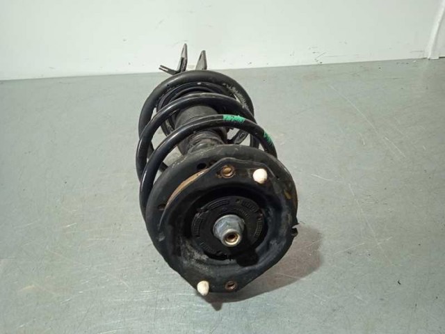 Amortyzator przedni 8200117297 RENAULT