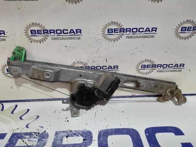Mechanizm podnoszenia szyby drzwi przednich prawych 8200118775 RENAULT