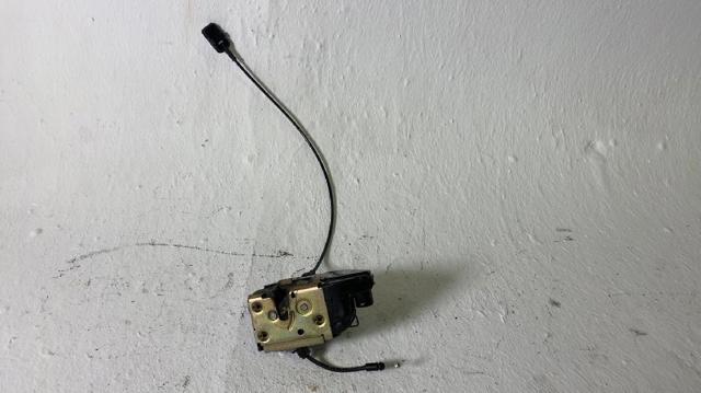Zamek drzwi przednich prawych 8200119121 RENAULT
