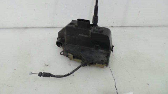 Zamek drzwi przednich prawych 8200119121 RENAULT