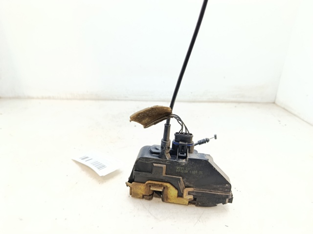 Zamek drzwi przednich prawych 8200119121 RENAULT