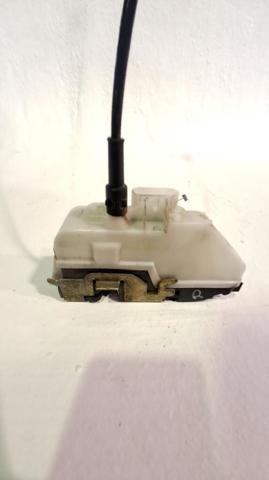Zamek drzwi przednich prawych 8200119121 RENAULT