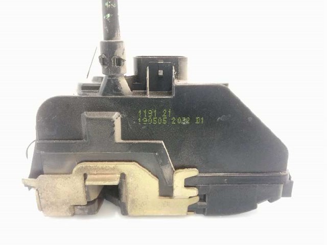 Zamek drzwi przednich prawych 8200119121 RENAULT