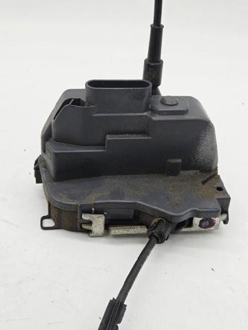Zamek drzwi tylnych prawych 8200119332 RENAULT