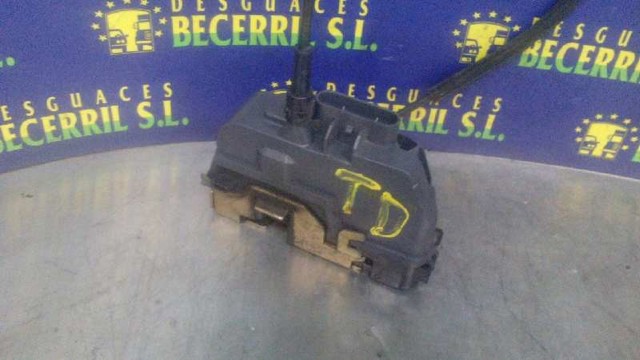 Zamek drzwi tylnych prawych 8200119332 RENAULT