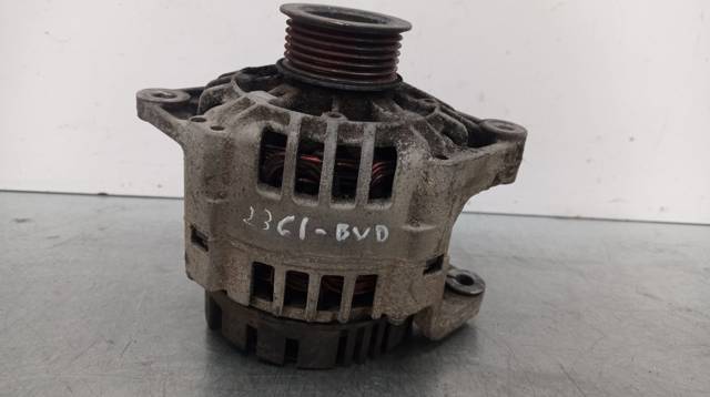 Alternator 8200120571 Renault (RVI)