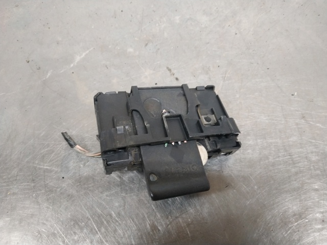 Stacyjka zapłonowa 8200125077 RENAULT