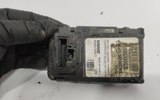 Stacyjka zapłonowa 8200125077 RENAULT