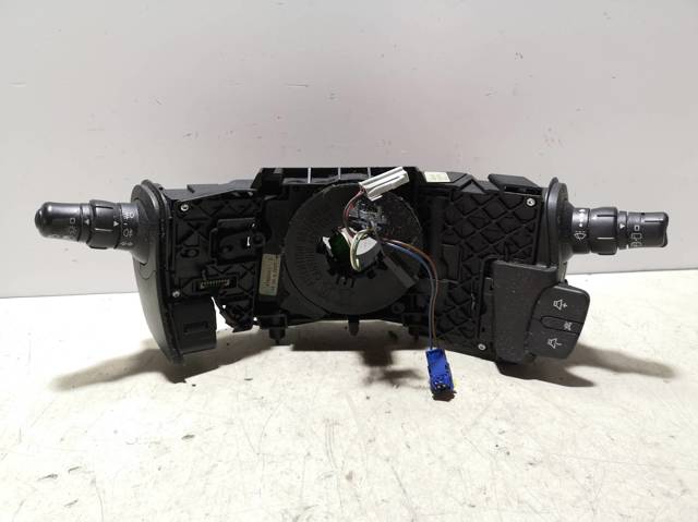 Przełącznik zespolony, w komplecie 8200127727 RENAULT