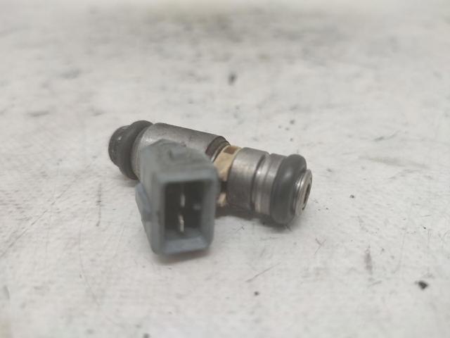 Wtryskiwacz paliwa 8200128959 RENAULT