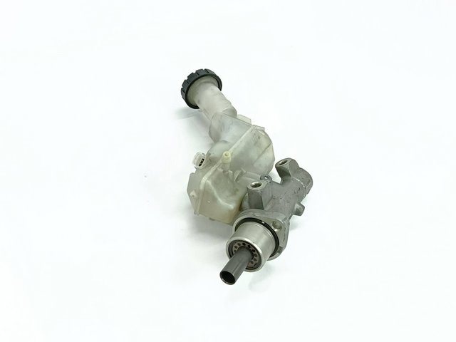Zbiorniczek głównego cylindra hamulcowego (płynu hamulcowego) 8200129956 RENAULT