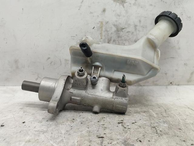 Zbiorniczek głównego cylindra hamulcowego (płynu hamulcowego) 8200129956 RENAULT
