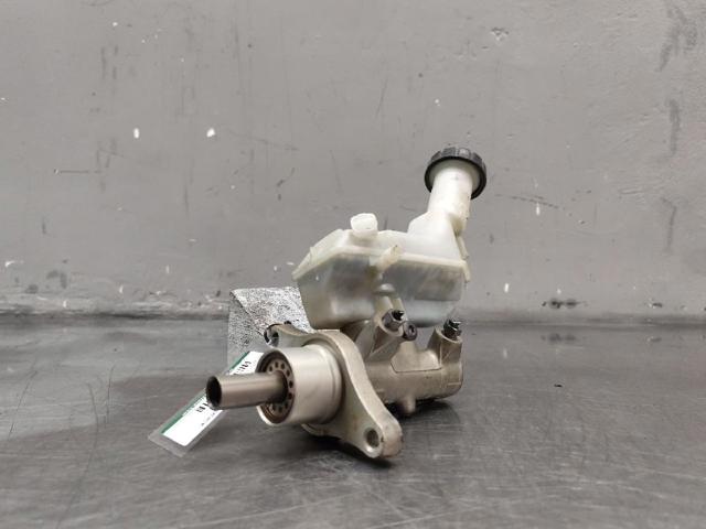 Zbiorniczek głównego cylindra hamulcowego (płynu hamulcowego) 8200129956 RENAULT