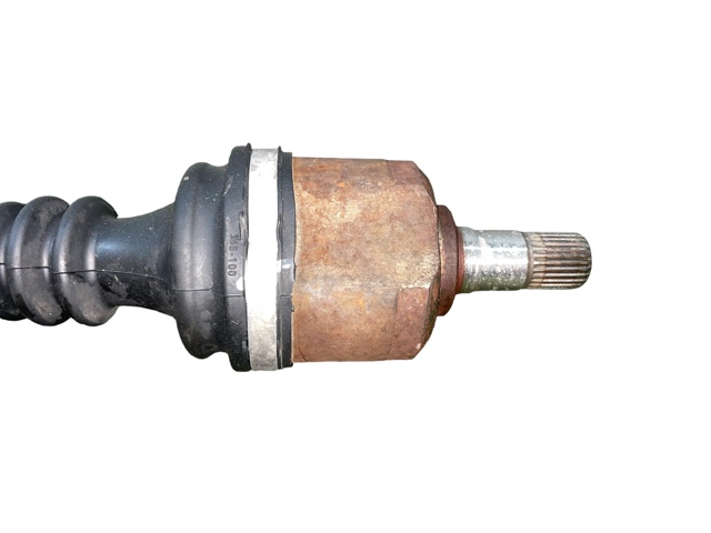 Półoś napędowa przednia lewa 8200133292 RENAULT