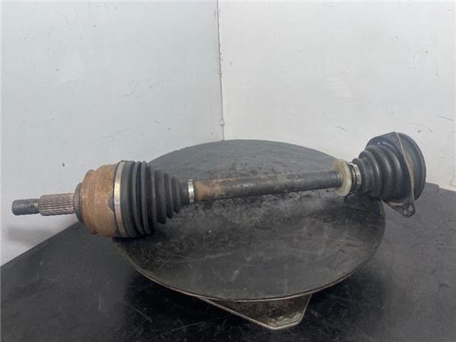 Półoś napędowa przednia lewa 8200133292 RENAULT