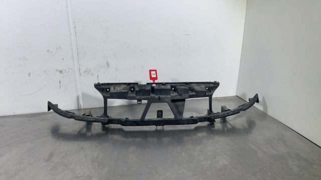 Osłona chłodnicy kompletna (panel mocowania reflektorów) 8200140174 RENAULT