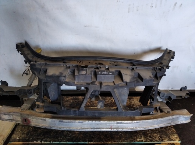 Osłona chłodnicy kompletna (panel mocowania reflektorów) 8200140174 RENAULT