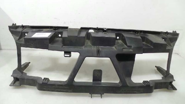 Osłona chłodnicy kompletna (panel mocowania reflektorów) 8200140174 RENAULT