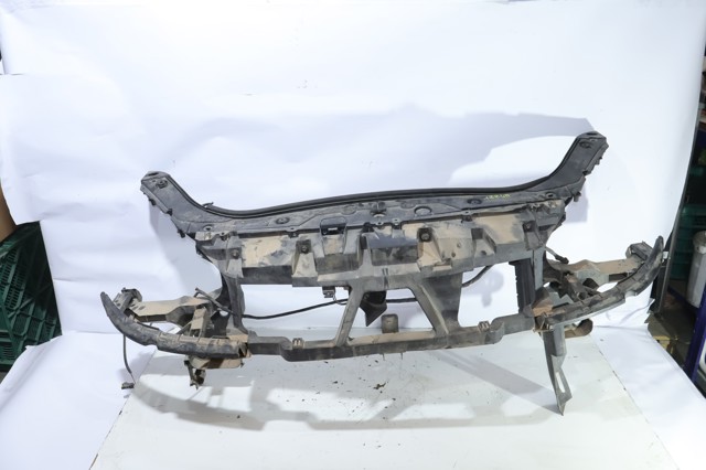 Osłona chłodnicy kompletna (panel mocowania reflektorów) 8200140174 RENAULT