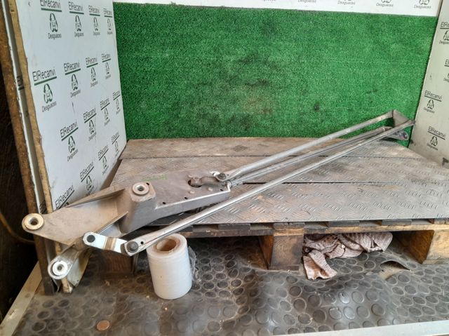 Mechanizm wycieraczek 8200141270 RENAULT