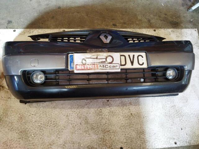 Zderzak przedni 8200142000 RENAULT
