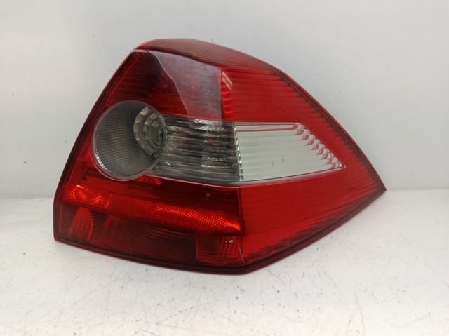 Lampa zespolona tylna prawa 8200142681 RENAULT