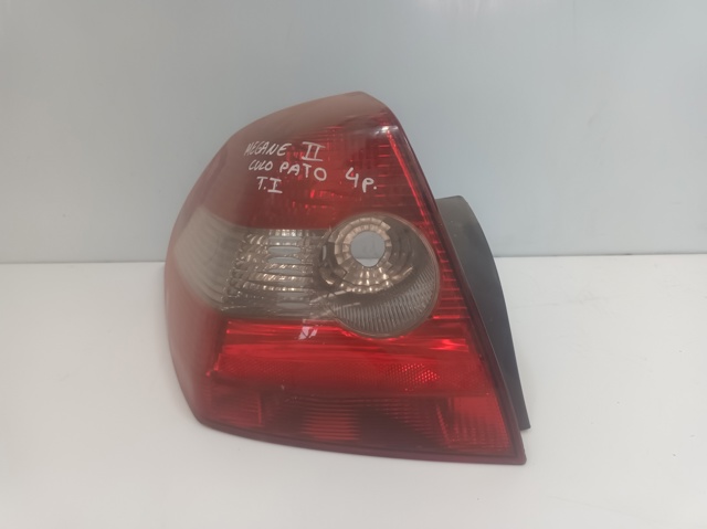 Lampa zespolona tylna lewa 8200142682 RENAULT