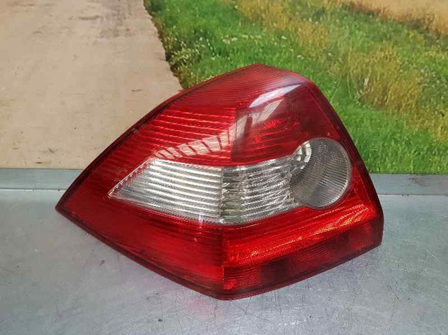 Lampa zespolona tylna lewa 8200142682 RENAULT