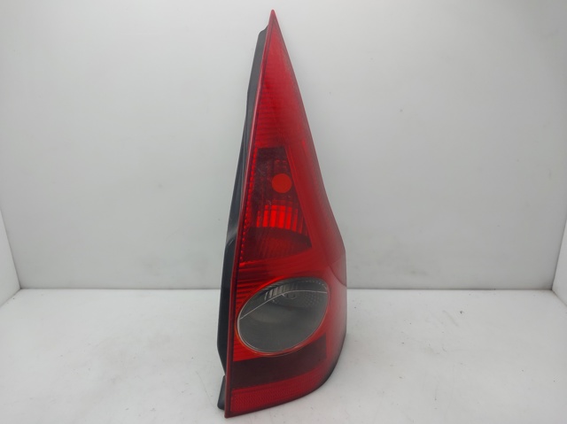 Lampa zespolona tylna prawa 8200142683 RENAULT