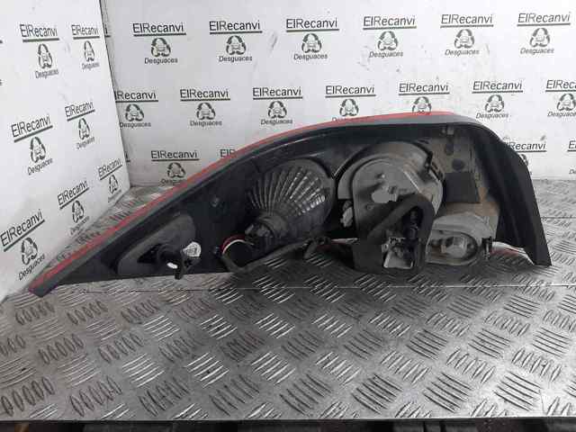 Lampa zespolona tylna prawa 8200142687 RENAULT