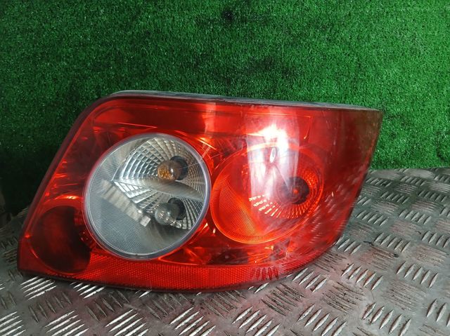 Lampa zespolona tylna prawa 8200142687 RENAULT