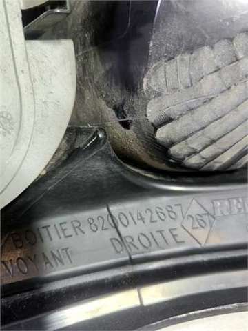 Lampa zespolona tylna prawa 8200142687 RENAULT