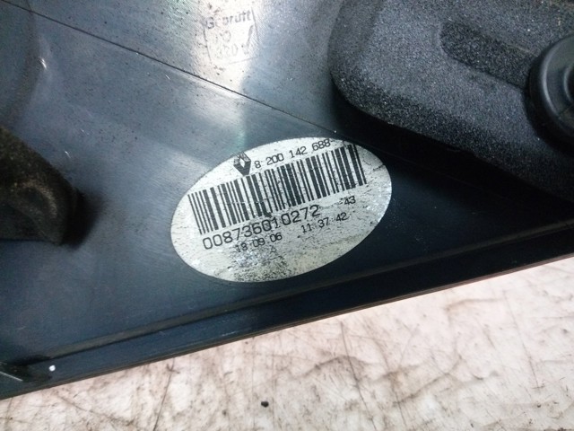 Lampa zespolona tylna lewa 8200142688 RENAULT
