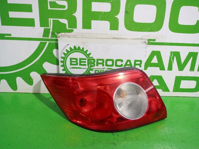 Lampa zespolona tylna lewa 8200142688 RENAULT