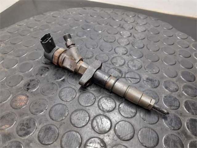 Wtryskiwacz paliwa 8200146357 NISSAN