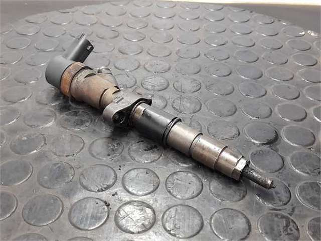 Wtryskiwacz paliwa 8200146357 NISSAN