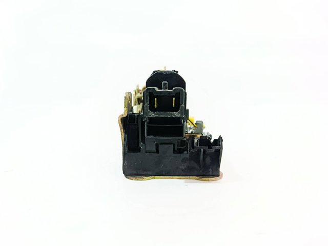 Zamek drzwi przednich lewych 8200147149 RENAULT