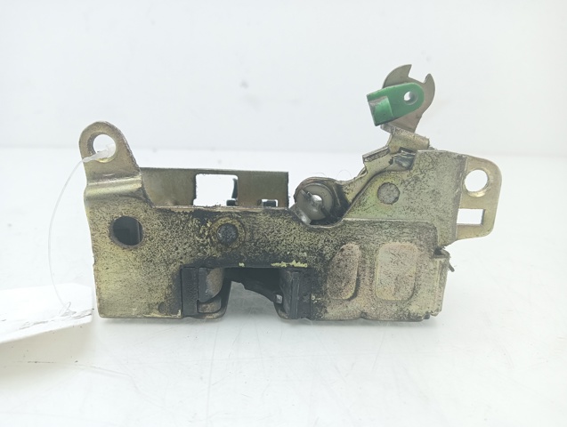 Zamek drzwi przednich prawych 8200147150 RENAULT