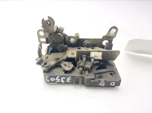 Zamek drzwi przednich prawych 8200147150 RENAULT