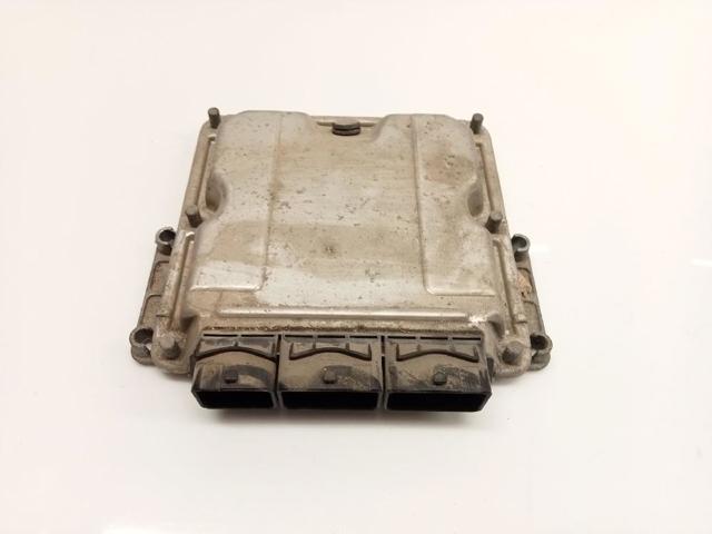 Sterownik silnika 8200153946 RENAULT