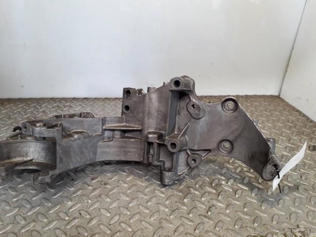 Wspornik alternatora Renault Vel Satis BJ0