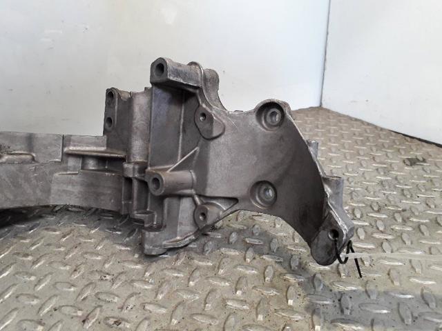 Wspornik alternatora Renault Vel Satis BJ0