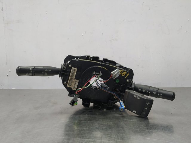 Przełącznik zespolony, w komplecie 8200155865 RENAULT
