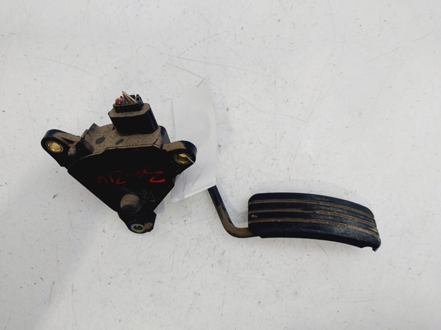 Pedał przyspieszenia (gazu) 8200159647 RENAULT